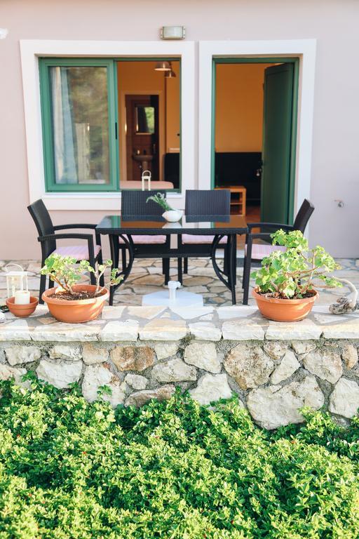 Eltheo Villas Áyios Nikítas Habitación foto